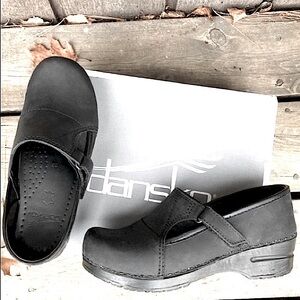DANSKO Shoes PROFESSIONAL Non-Skid Soles Black Leather Velcro Elastic Size 37